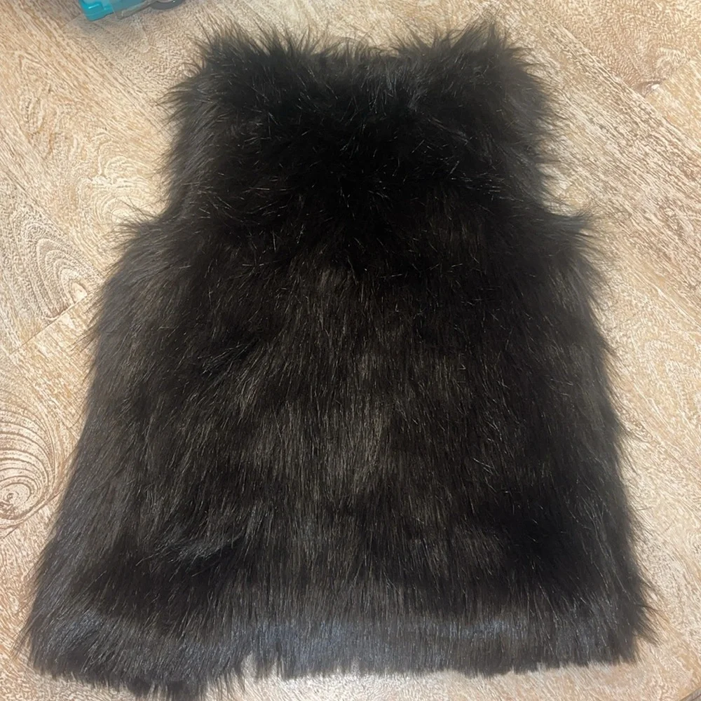 Faux Fur Black Vest, Children’s Place, size m